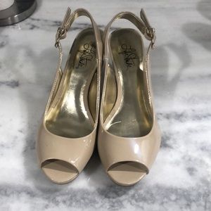 Life stride heels